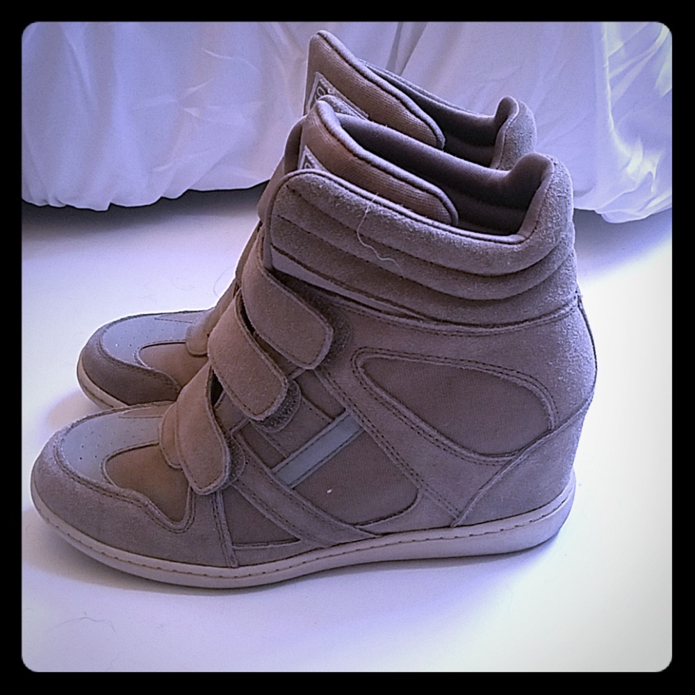 Sketchers brown/tan sneaker Wedges Velcro